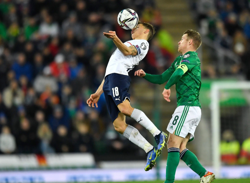 别再只看 “球跑” 了！3 分钟学会足球比赛分析，从看客变懂球党